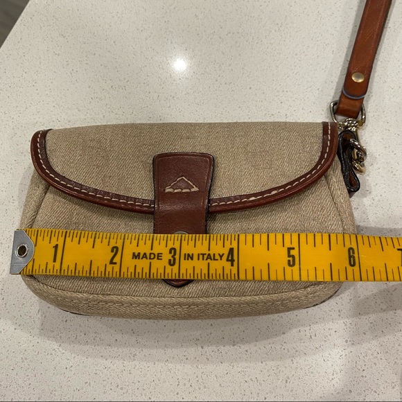 Dooney & Bourke small wristlet / wallet - Picture 15 of 15